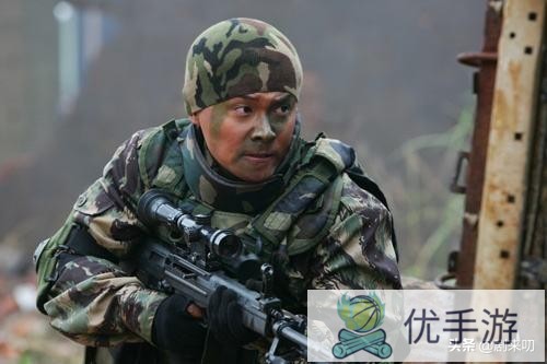 《士兵突击》老A考核，许三多伍六一成才在5班看到馒头该吃吗，成才独自跑到终点对吗?